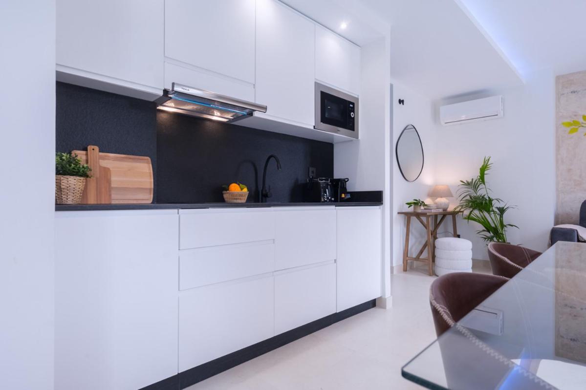 Luxury Overlooking Casa Pilatos Apartment *