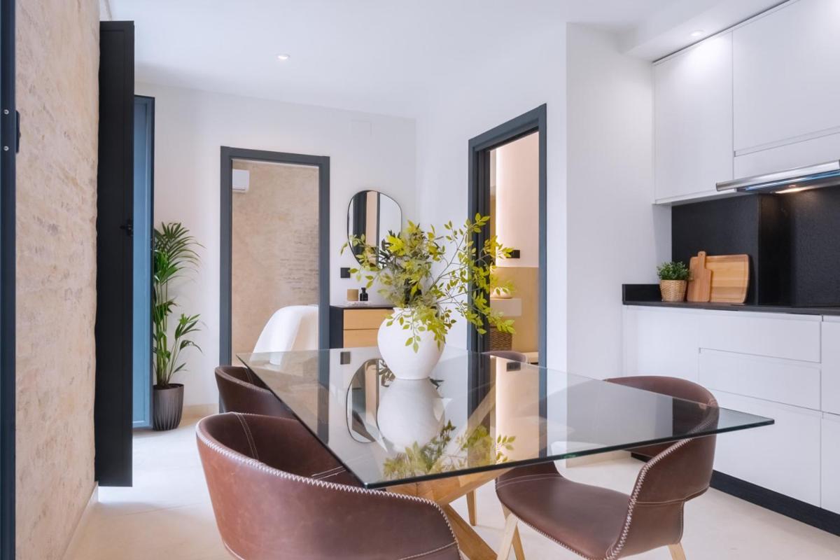 Luxury Overlooking Casa Pilatos Seville