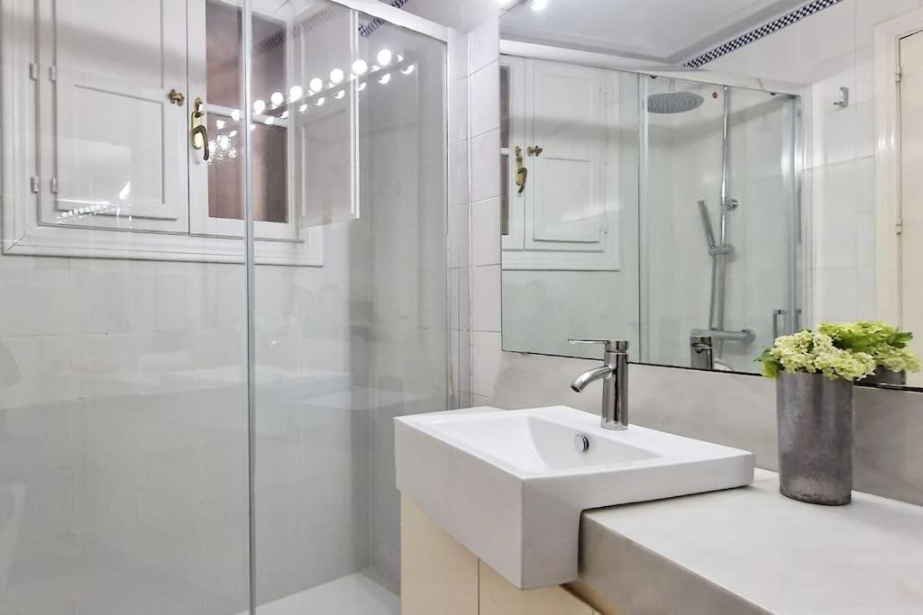 Apartment Precioso En Santa Cruz Lirio Bajo Seville