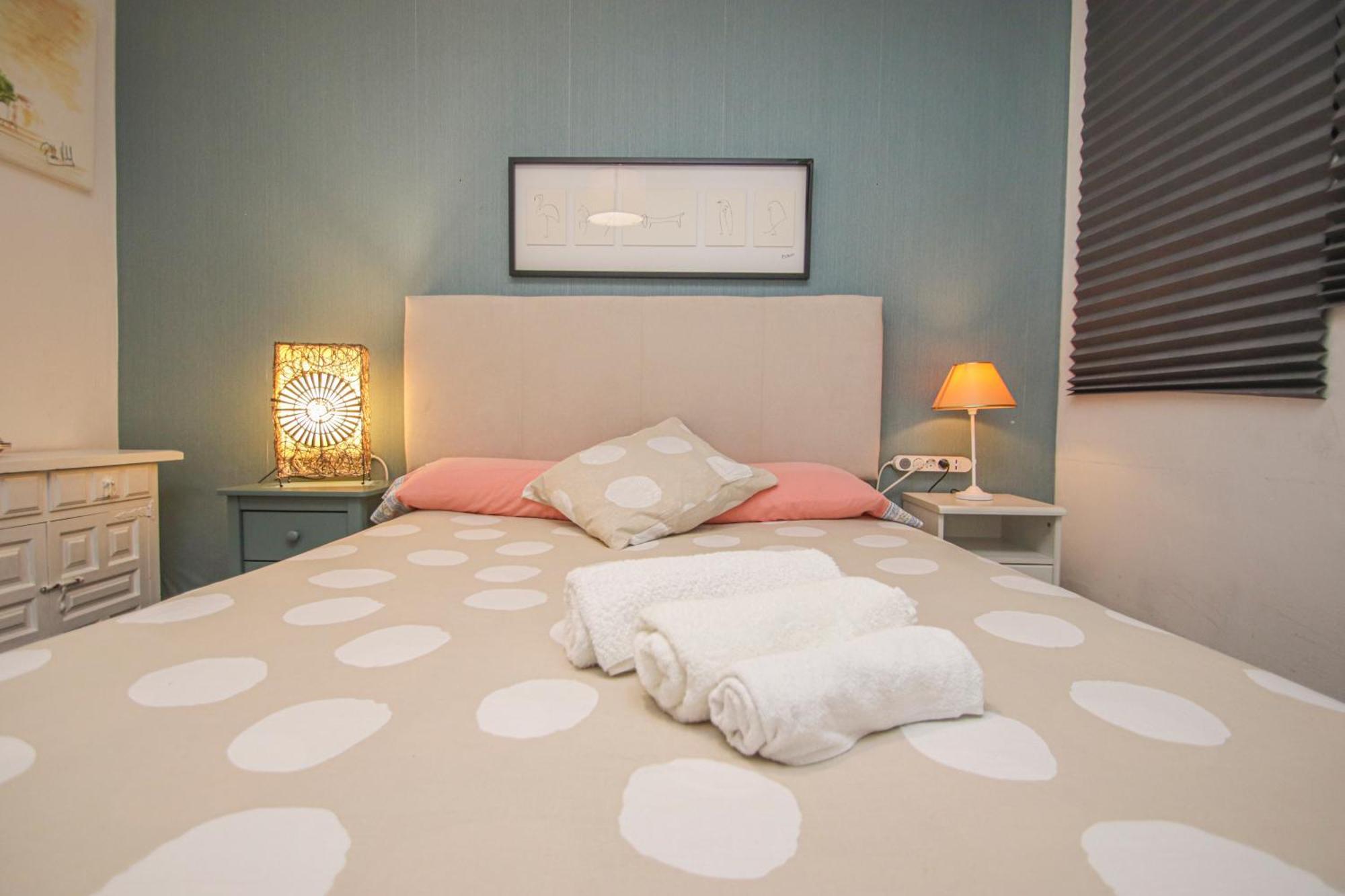Muy Centrico, Tranquilo Y Acogedor **a/c-wifi** Apartamento Sevilla