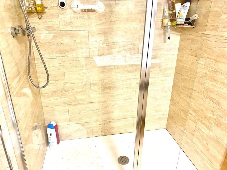 Shared Apartment! Piso Compartido! общая квартира!
