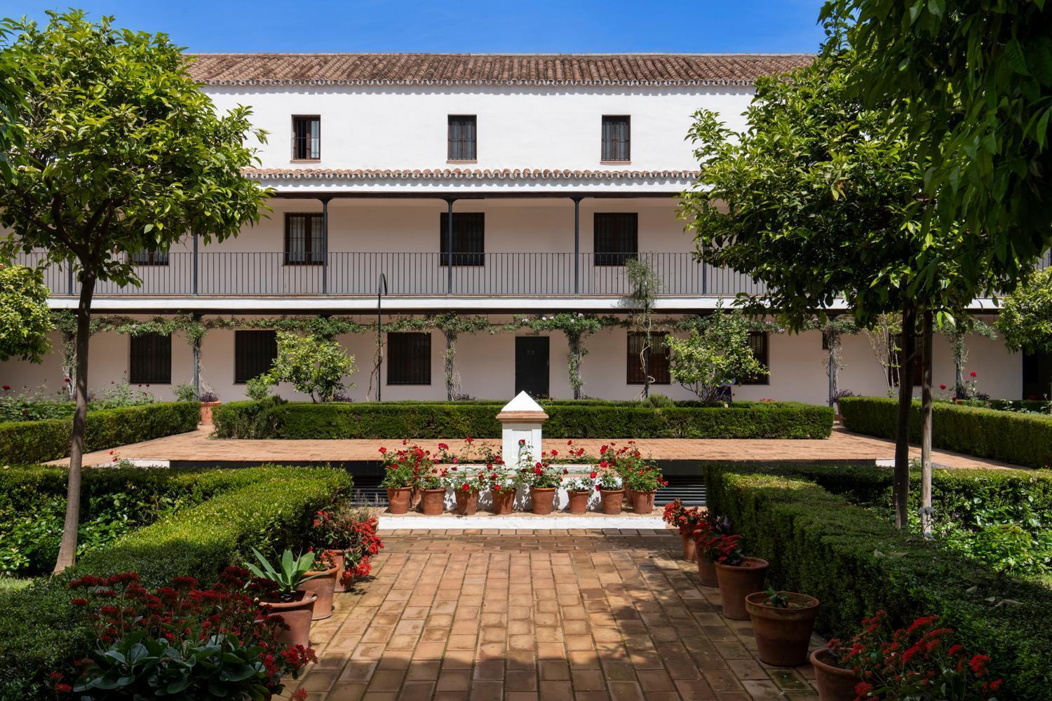 Apartment Magno San Laureano - Private Parking Included