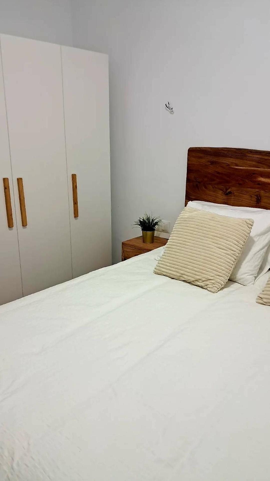Triana Tejares Apartment *