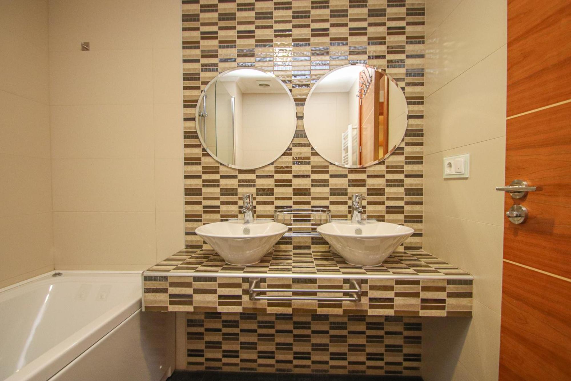 Luxury In Plaza De Espana - Free Parking Apartment *