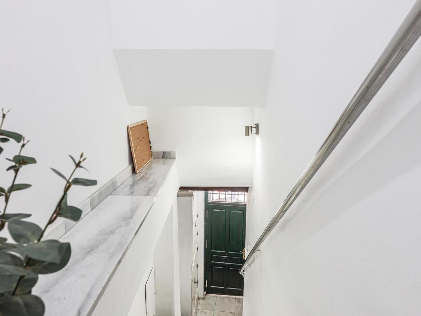 Bonito Estudio En Calle Feria Apartment