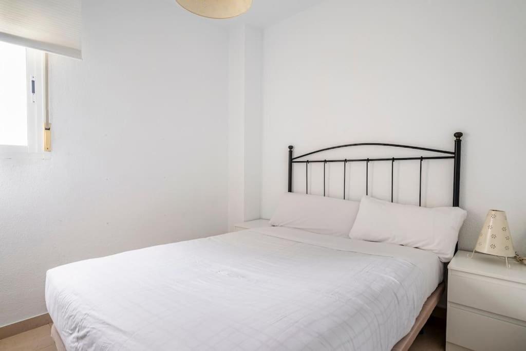 Centric And Spacious Flat With Free Car Park Apartamento Sevilla