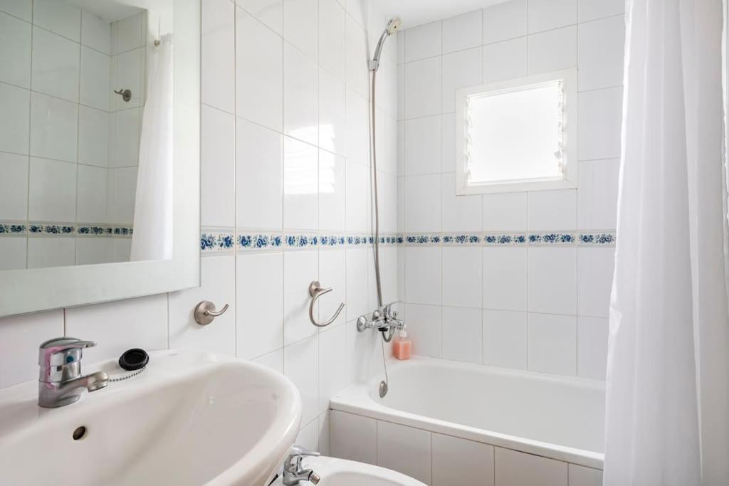 Centric And Spacious Flat With Free Car Park Apartamento Sevilla