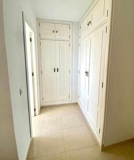 Apartamento Centric And Spacious Flat With Free Car Park *