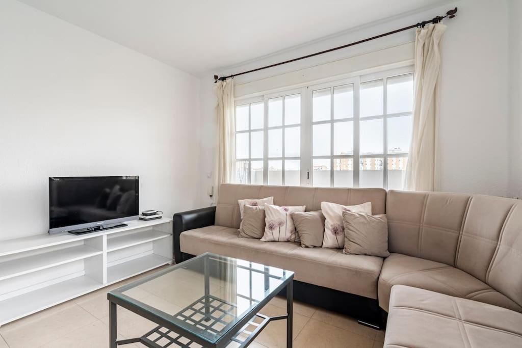 Centric And Spacious Flat With Free Car Park Apartamento *