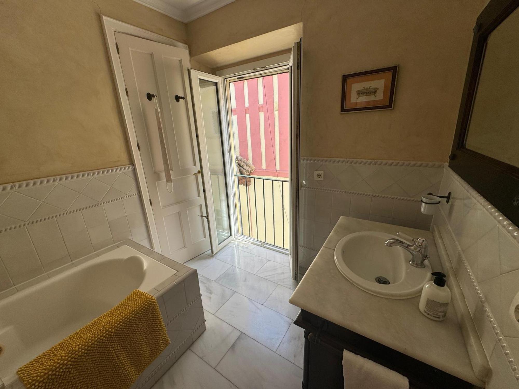 Apartment Wonderful Duplex In Calle Betis