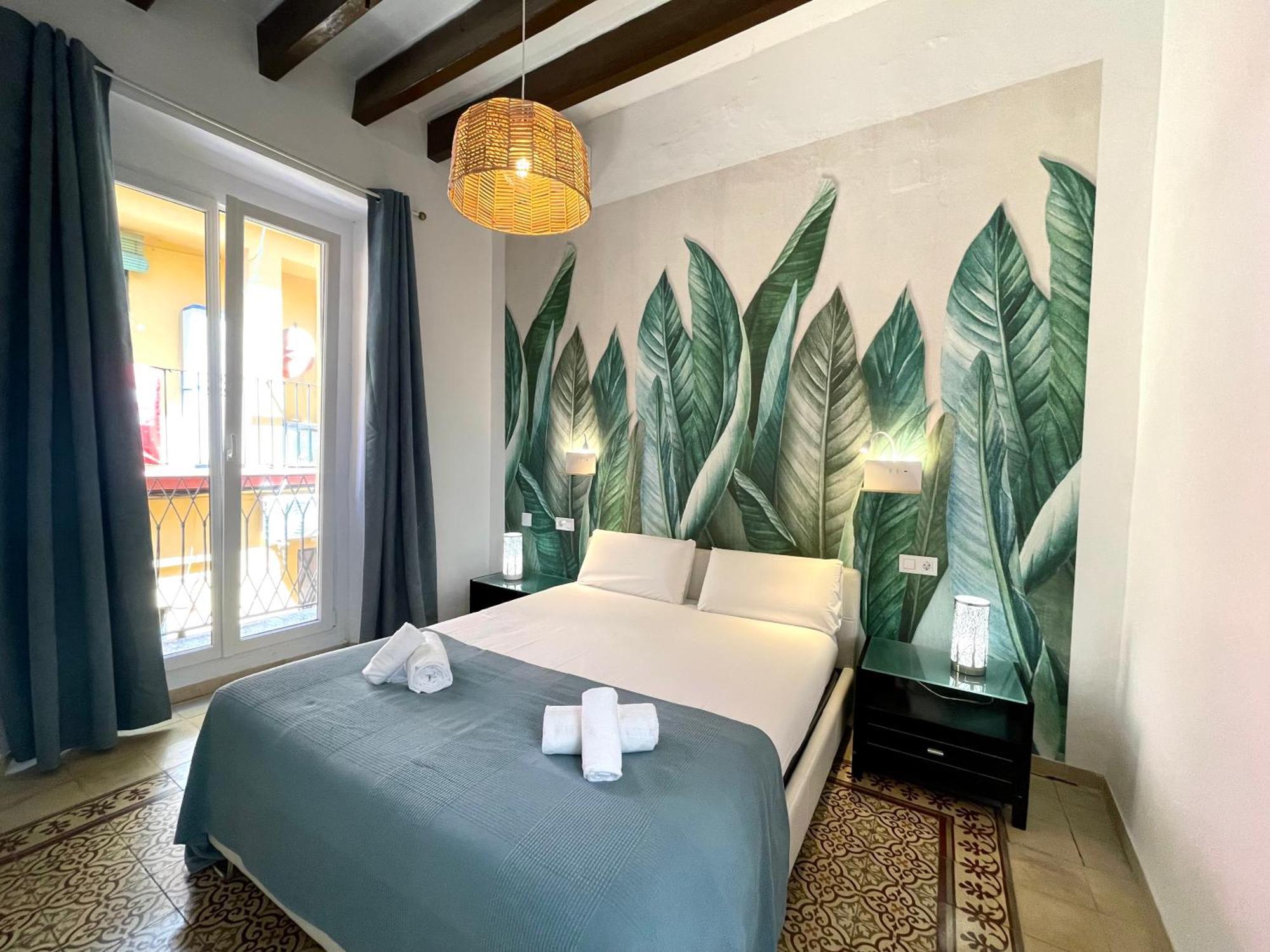 House -rooftop&jacuzzi -stayinseville Villa *