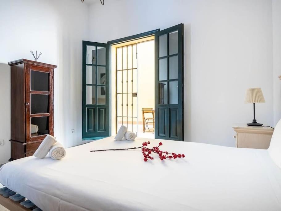 Aitana En Alvarez Quintero Apartment Seville
