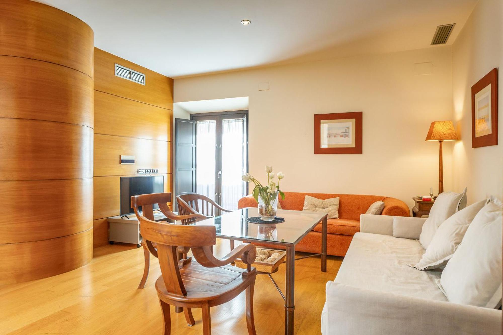 Apartment La Maestranza Charming One Or Two Bedrooms By Cityzen