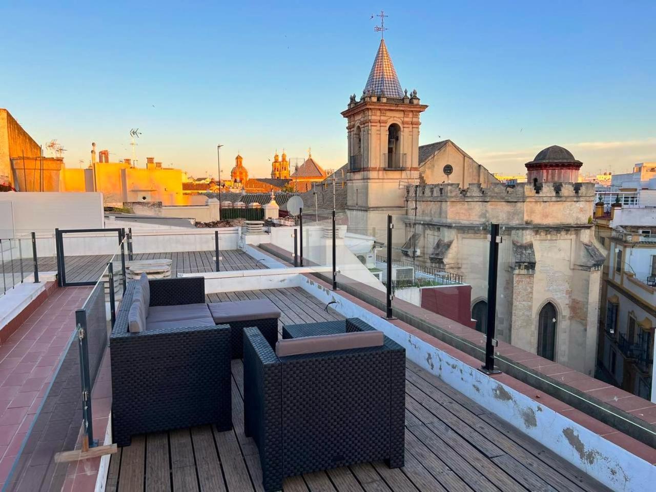 Apartamento Stylish Designer Duplex-3beds 2baths-puerta Carmona Centro