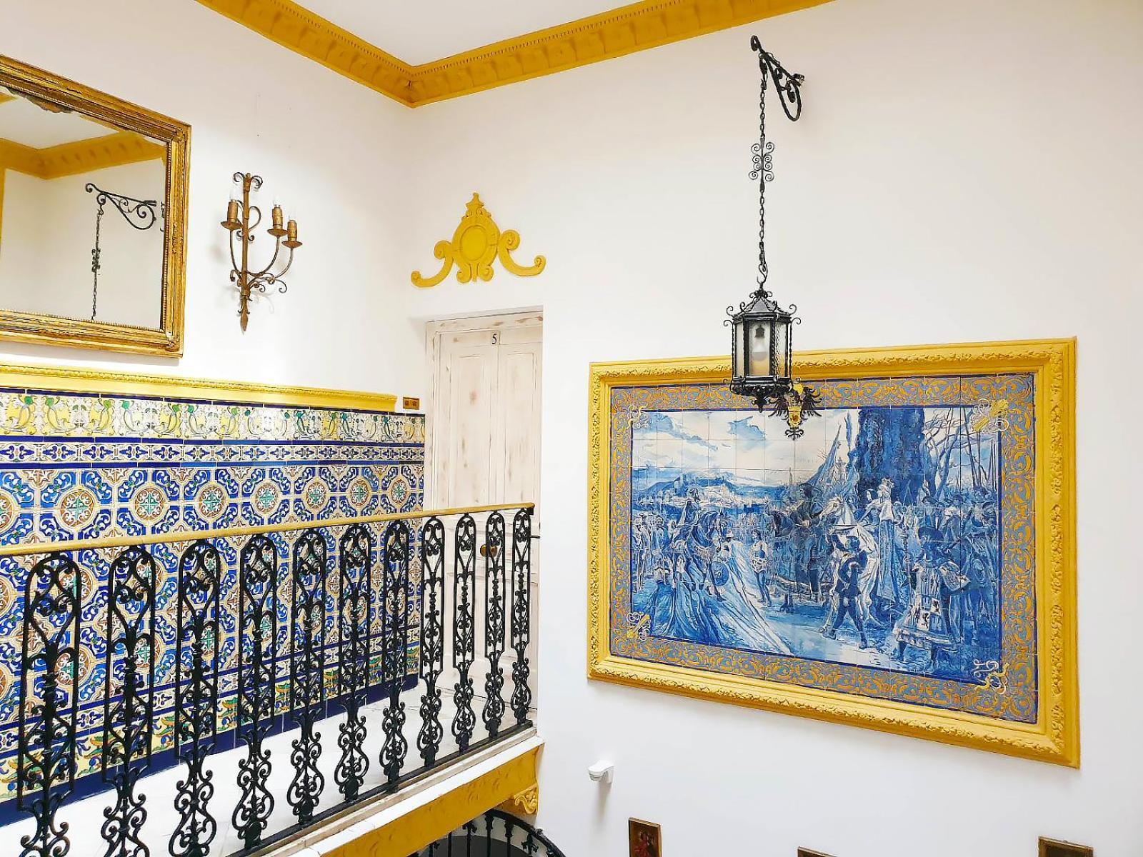 Homestay Palace-house Hercules Seville