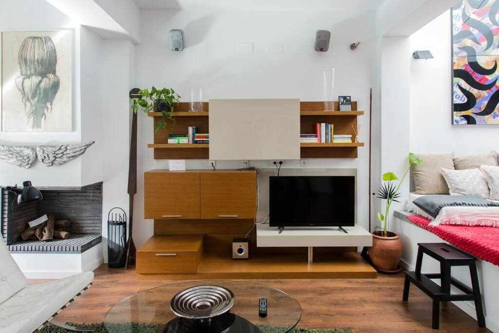 Apartment Lujoso Con Patio En Triana Seville