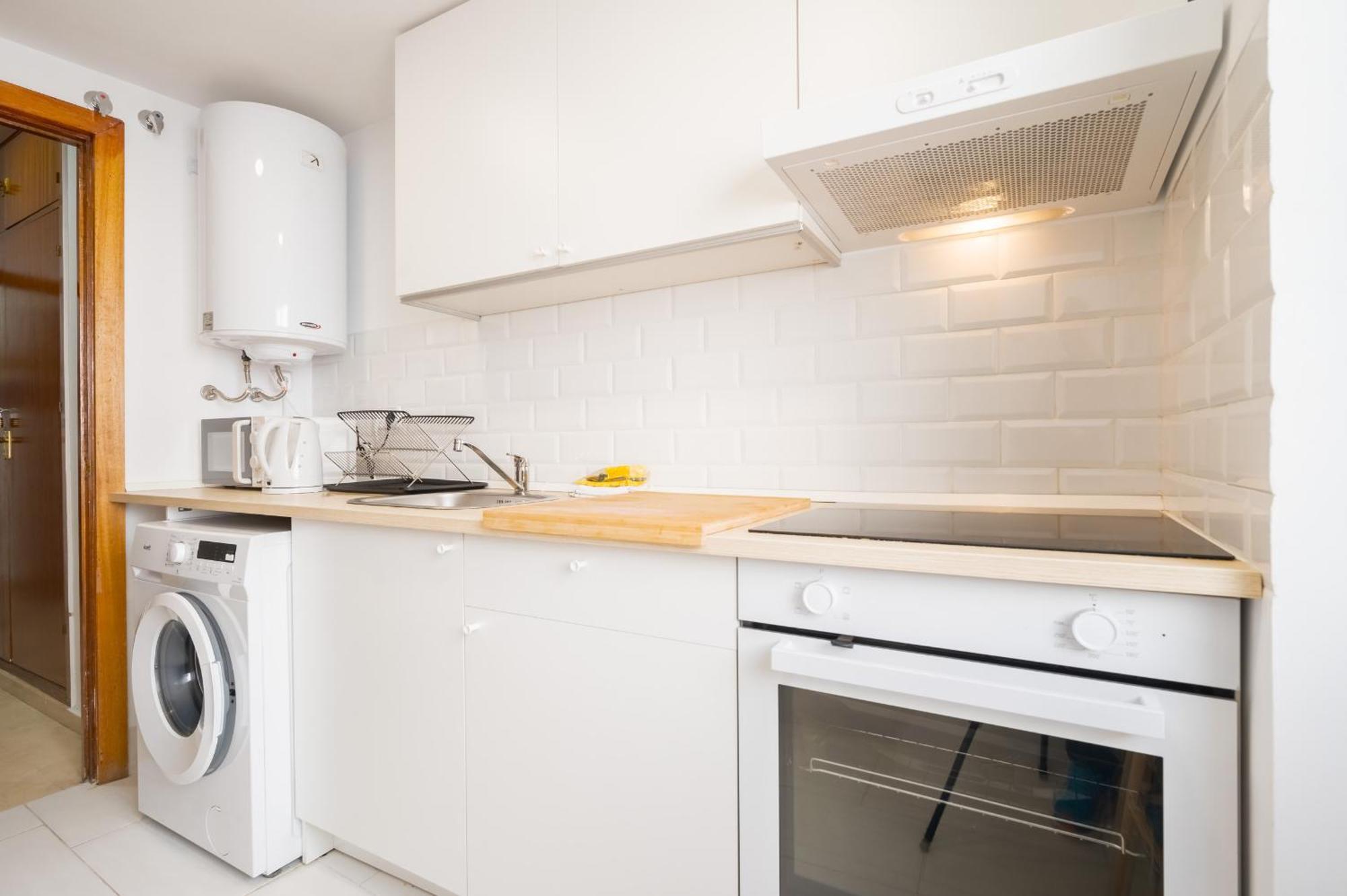 Apartment Bright Apt. Puerta Osario 3 Bedrooms 2 Bathrooms Seville
