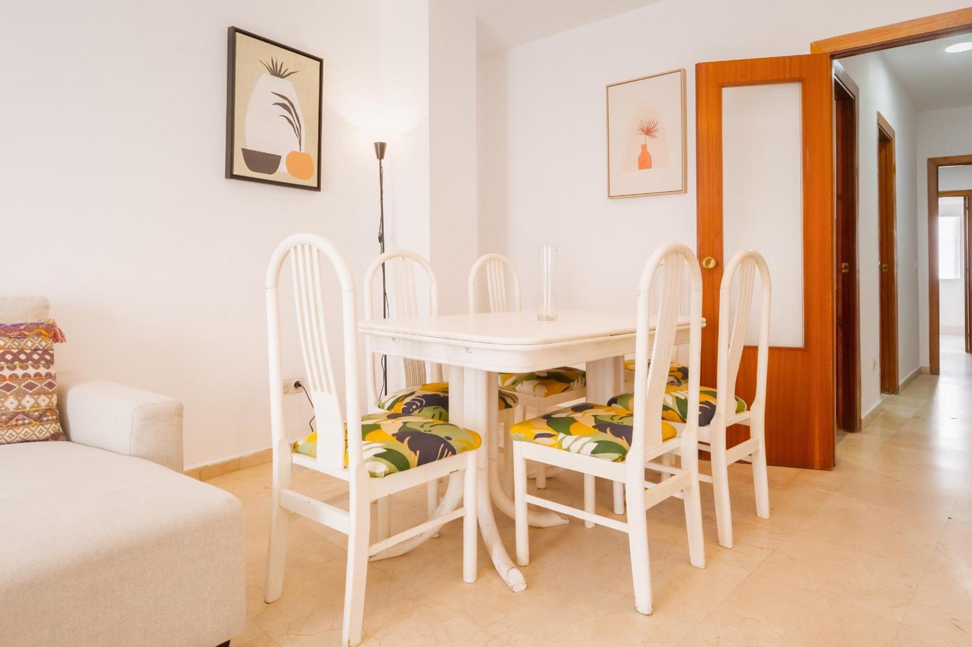 Bright Apt. Puerta Osario 3 Bedrooms 2 Bathrooms Seville