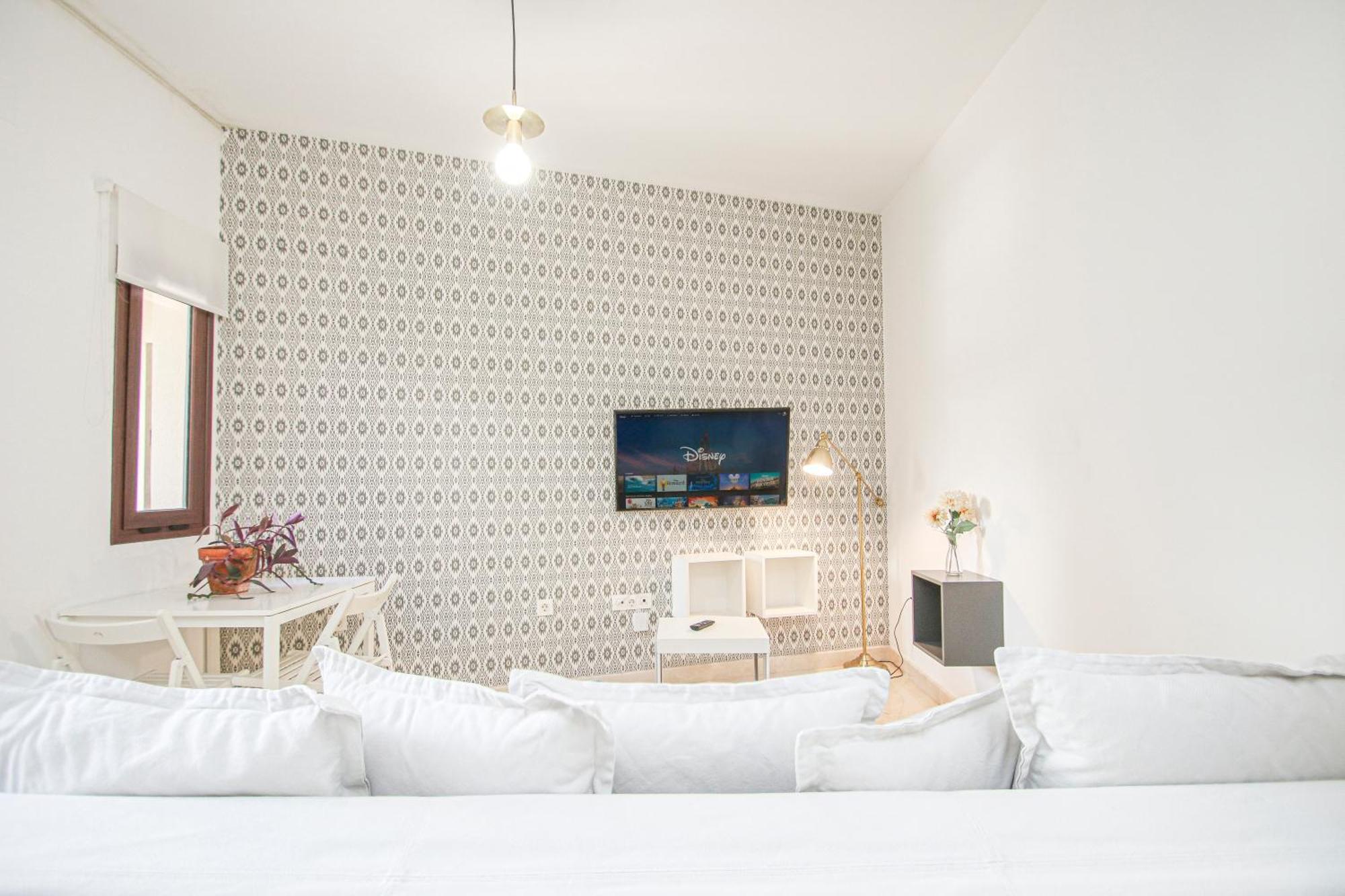 Charming In The Center - 10m Walk Isla Magica Apartment *