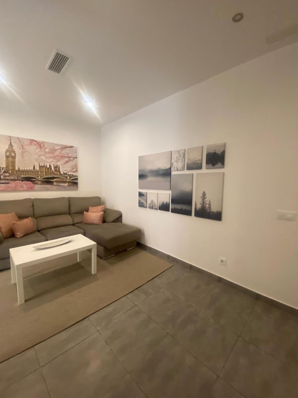 Familiar Centro-alameda Apartment