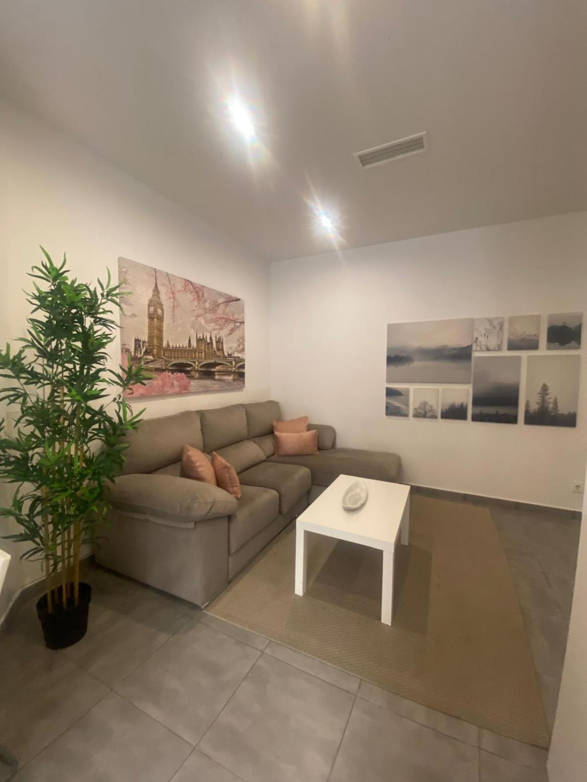 Apartment Familiar Centro-alameda