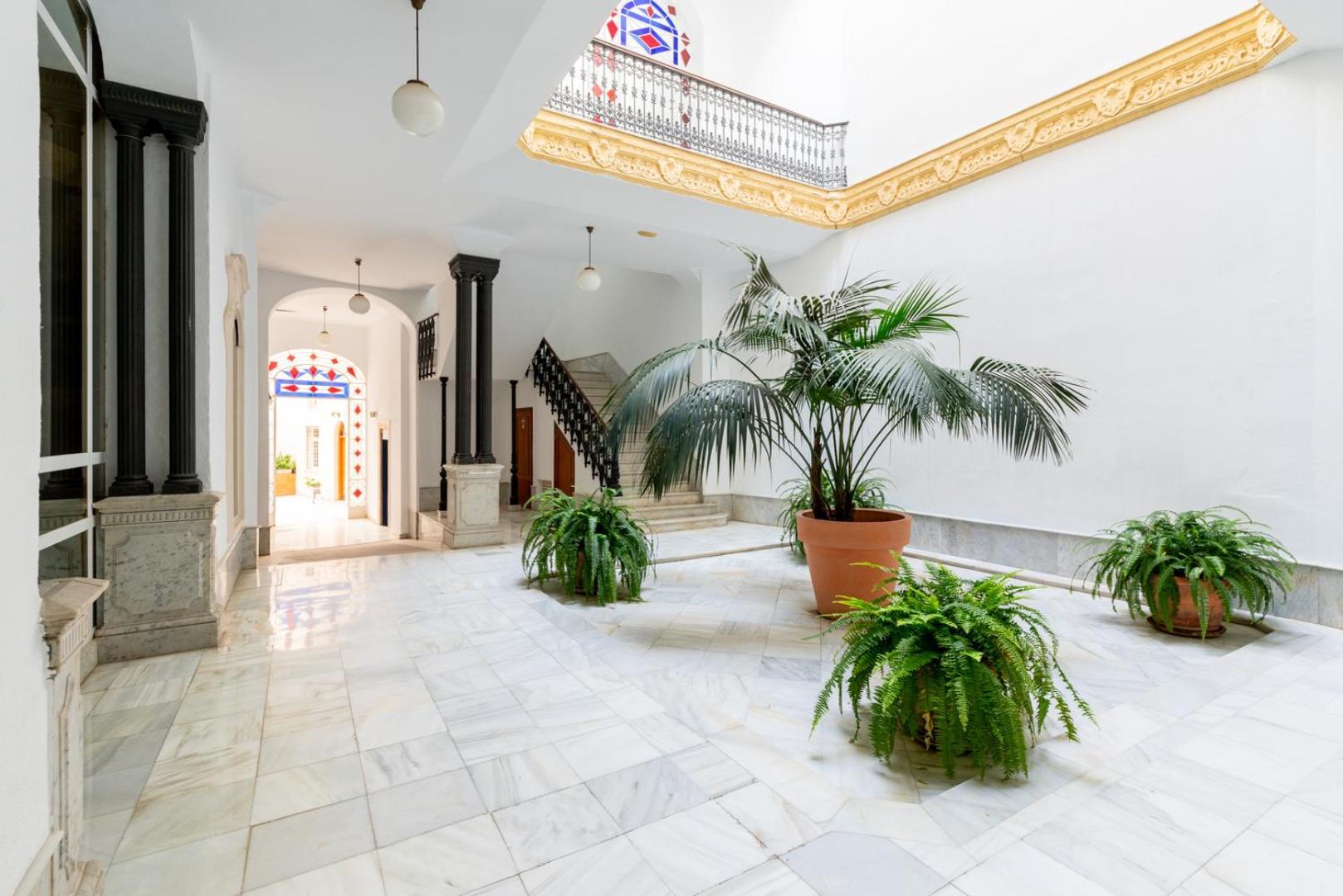 Aoa Plaza Nueva Luxury Apartment *