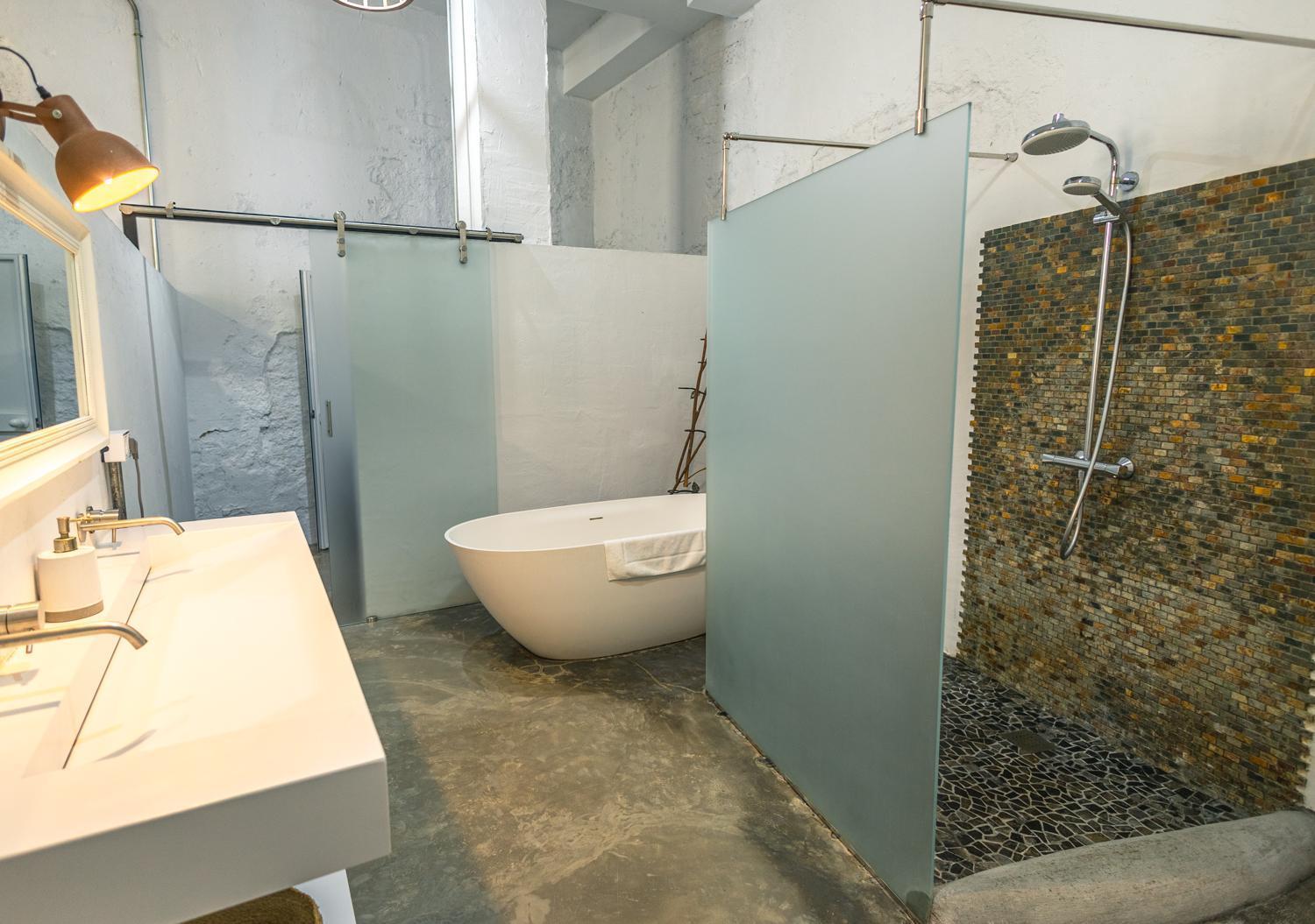 Loft-style Ground Floor Flat *