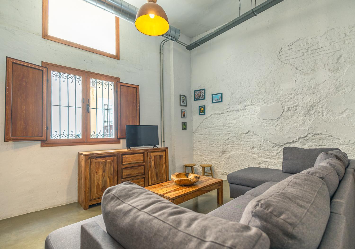 Loft-style Ground Floor Flat *