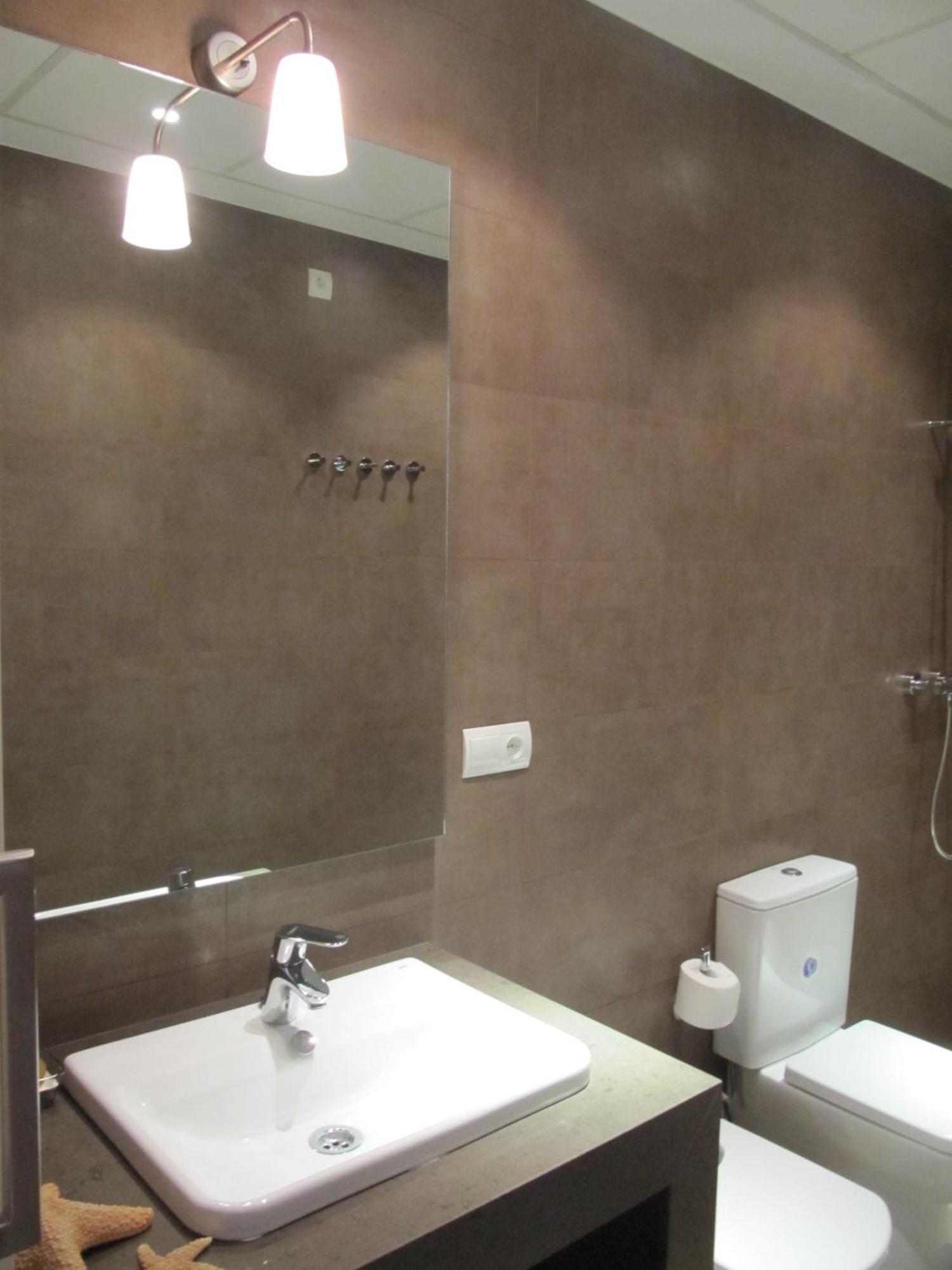 Apartment Life Alberto Lista *