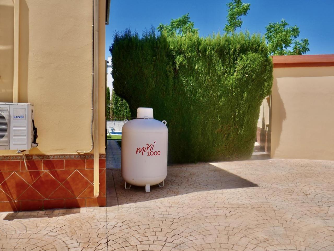 Villa Private Pool! Your Oasis In Sevilla! Bbq! Seville
