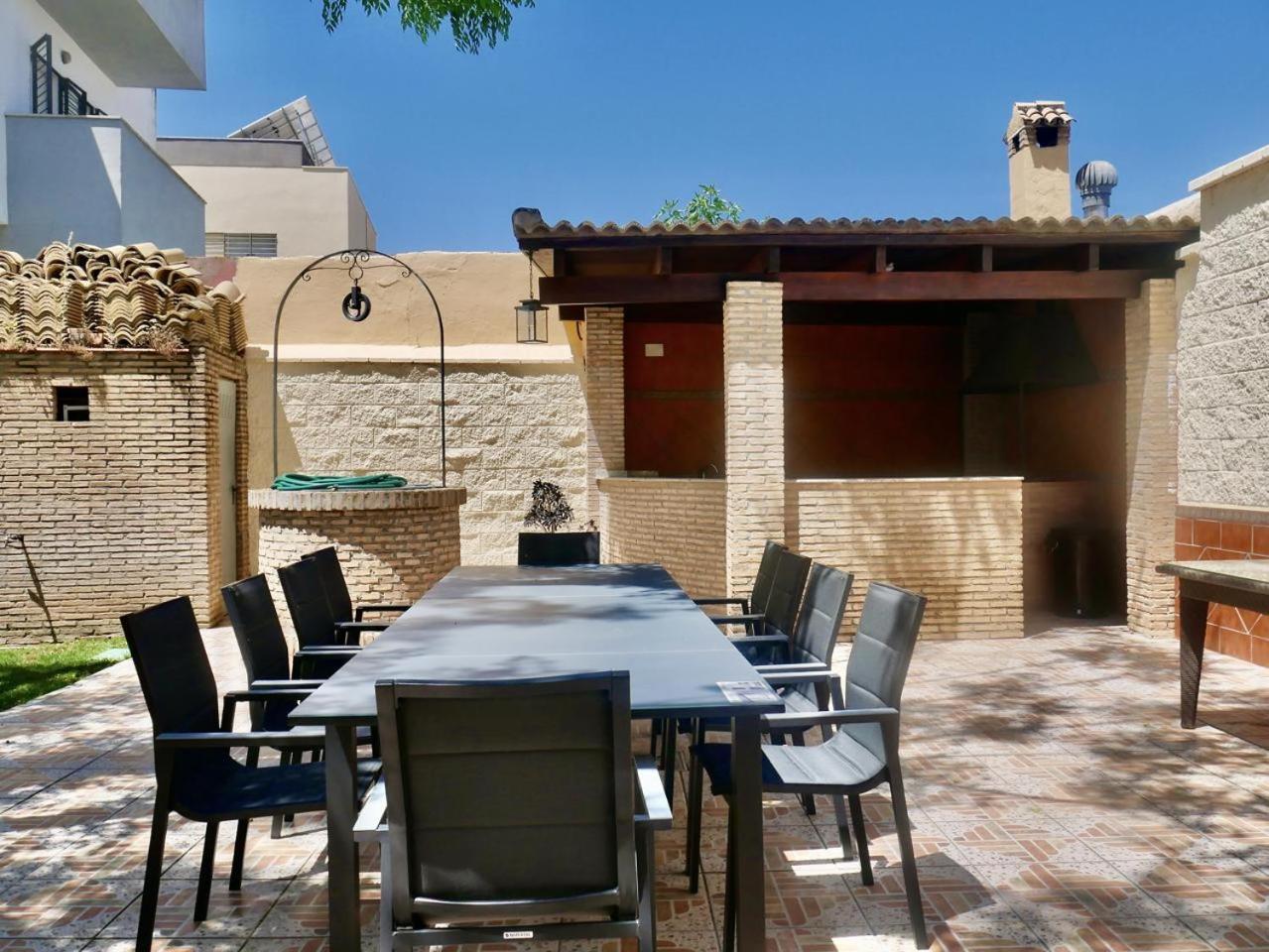 Private Pool! Your Oasis In Sevilla! Bbq! Seville