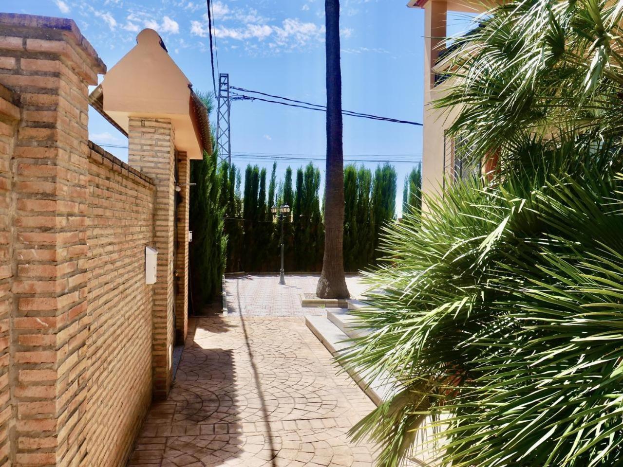 Villa Private Pool! Your Oasis In Sevilla! Bbq! Seville