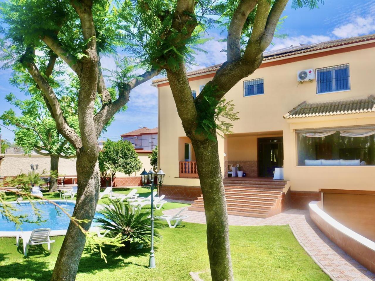 Private Pool! Your Oasis In Sevilla! Bbq! Villa Seville