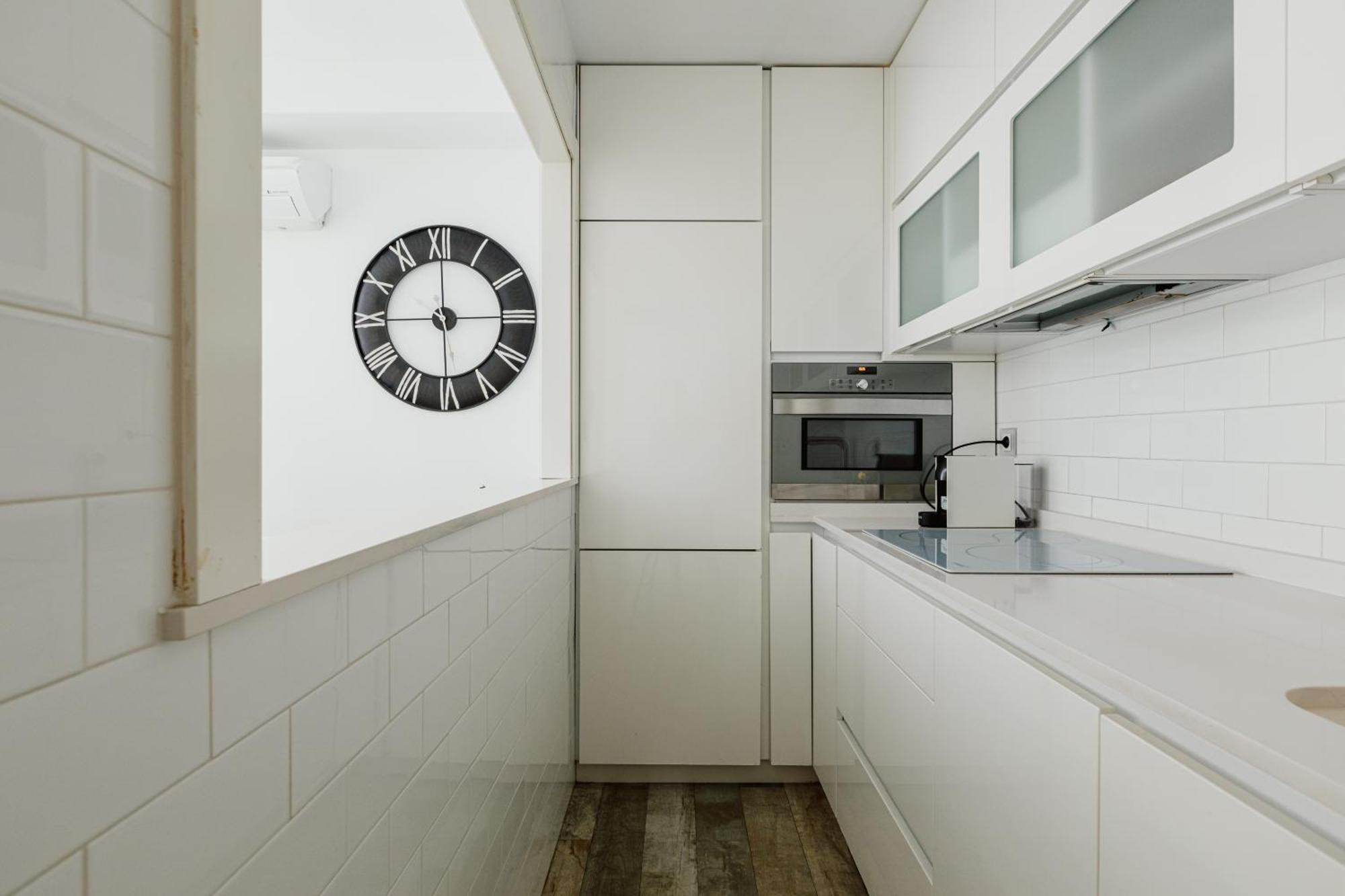 Modern And Functional In Sierpes Centro Apartment