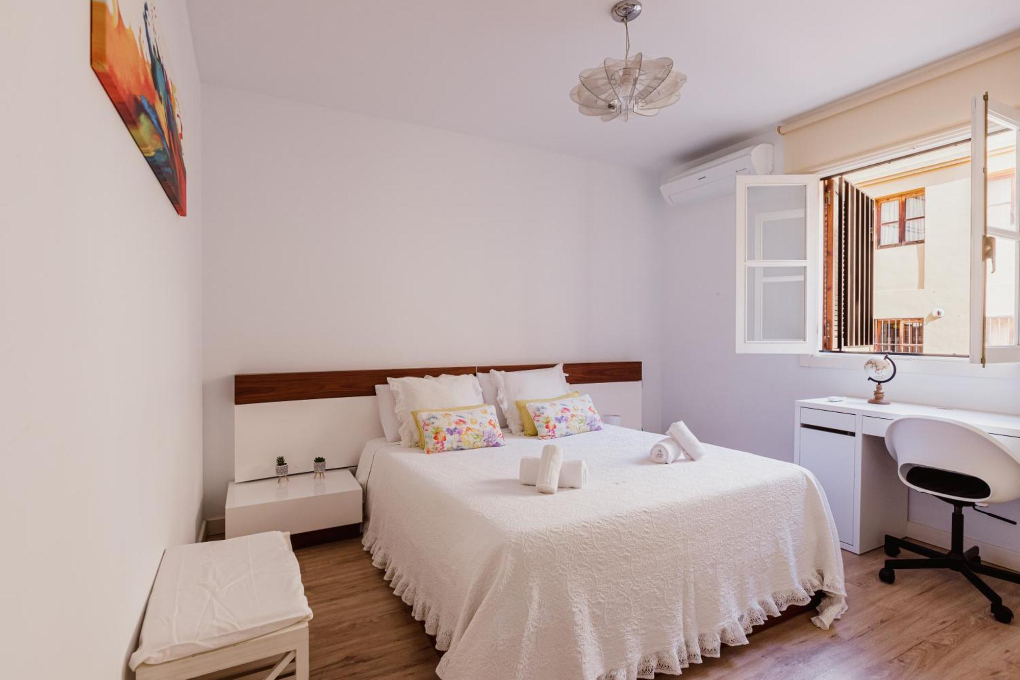 Modern And Functional In Sierpes Centro Apartment Seville