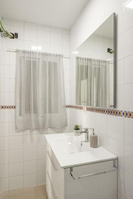 Joaquin Costa Alameda By Valcambre Apartment *