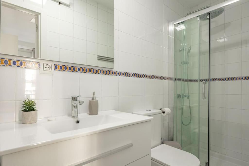 Apartment Joaquin Costa Alameda By Valcambre *