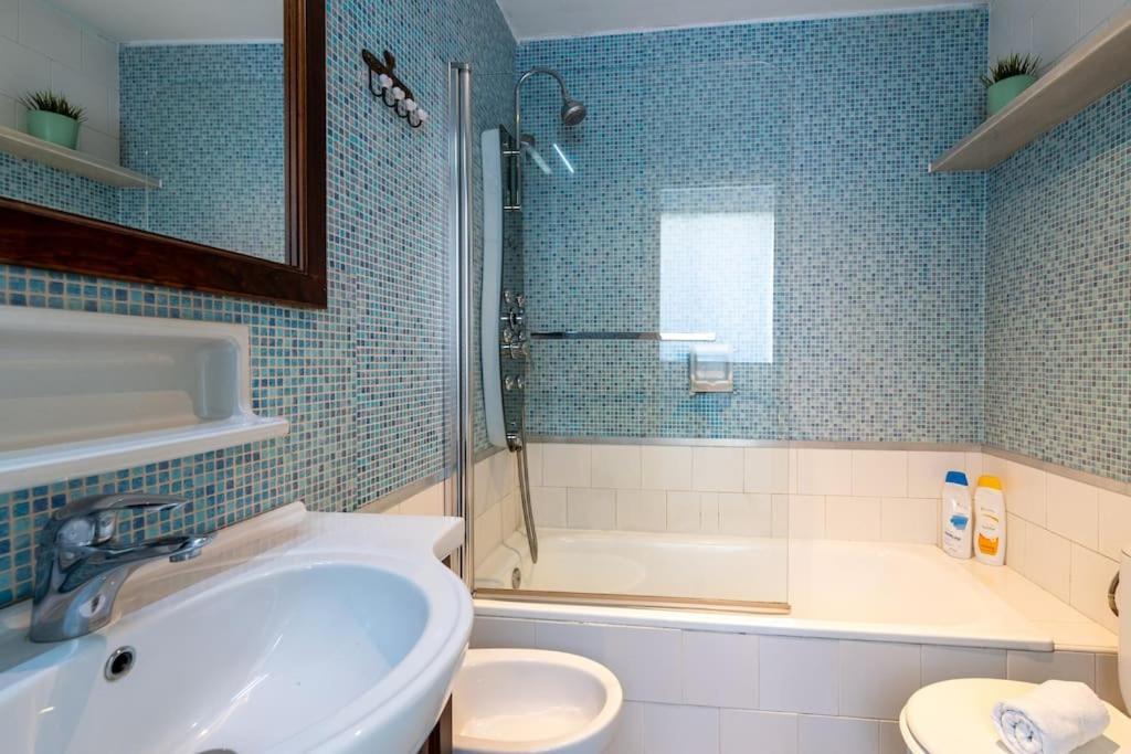 Atico Con Vistas A La Torre Del Oro Y Catedral By Thegoodtourist Apartment *