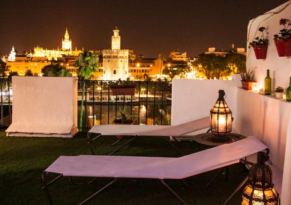 Apartment Atico Con Vistas A La Torre Del Oro Y Catedral By Thegoodtourist Seville