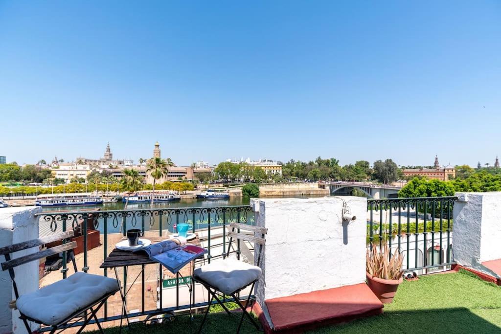 Apartment Atico Con Vistas A La Torre Del Oro Y Catedral By Thegoodtourist