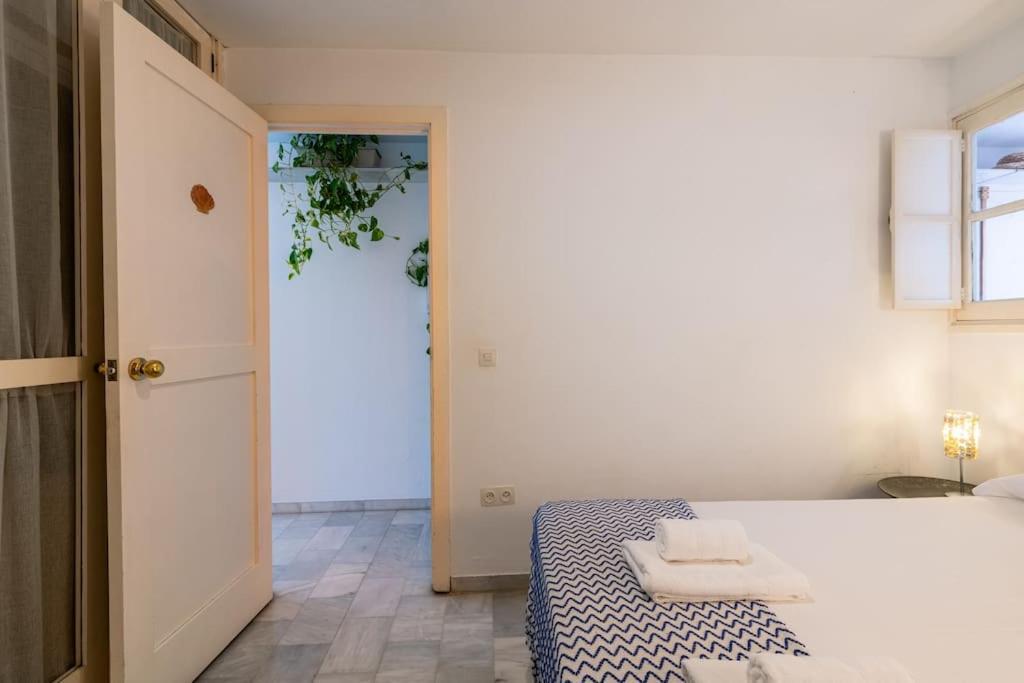 Apartment Atico Con Vistas A La Torre Del Oro Y Catedral By Thegoodtourist *