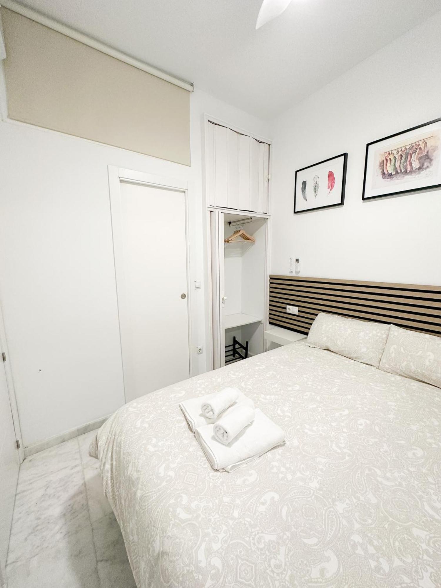 Apartment Cozy Budget 2br With Ac, 1 Bath, Private Parking Opt *