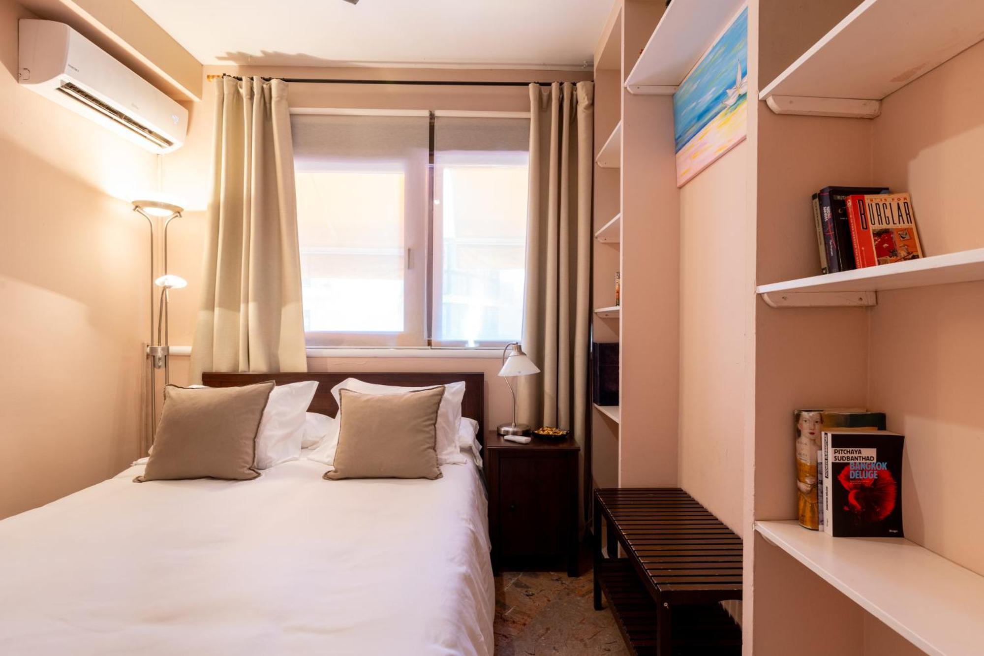 Penthouse!!! Center Of Seville!!! 2 Bedroom + 2 Bath!!! *