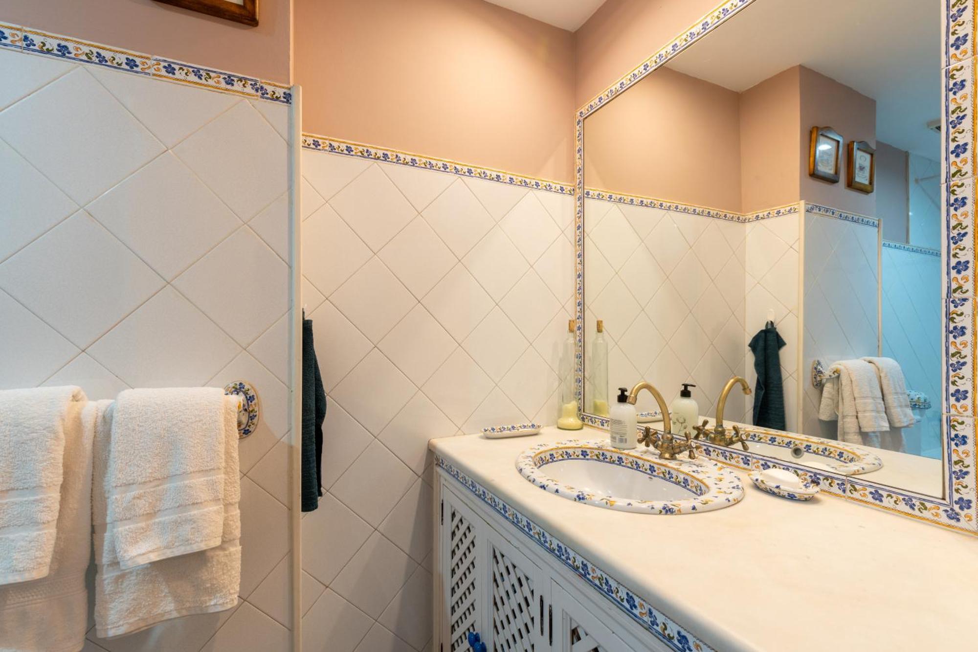 Penthouse!!! Center Of Seville!!! 2 Bedroom + 2 Bath!!! * Seville