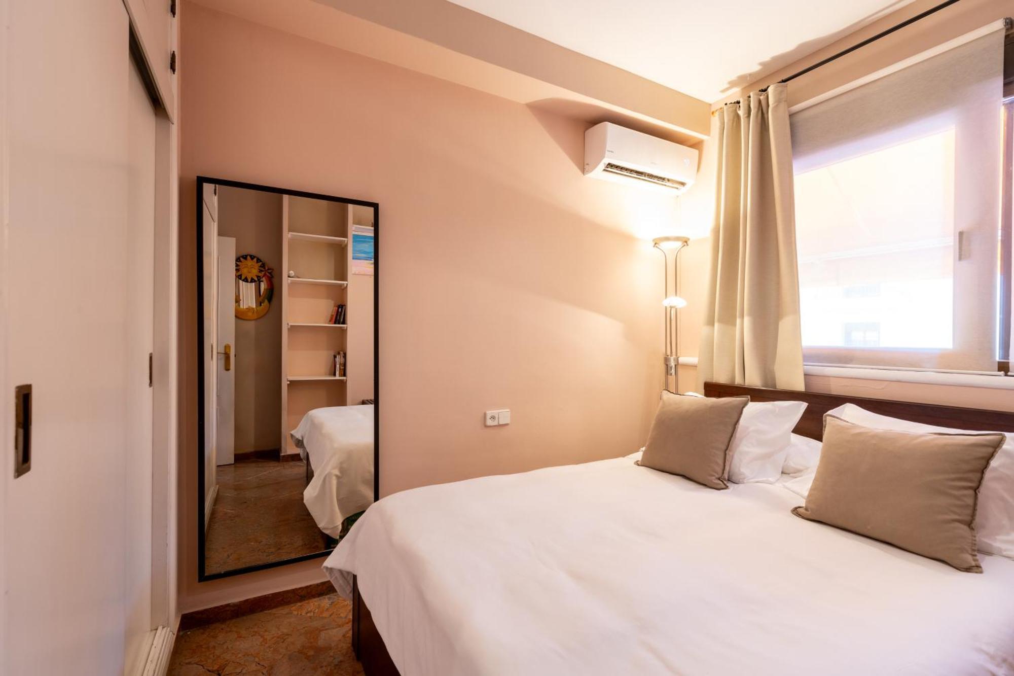 Penthouse!!! Center Of Seville!!! 2 Bedroom + 2 Bath!!! Apartment *
