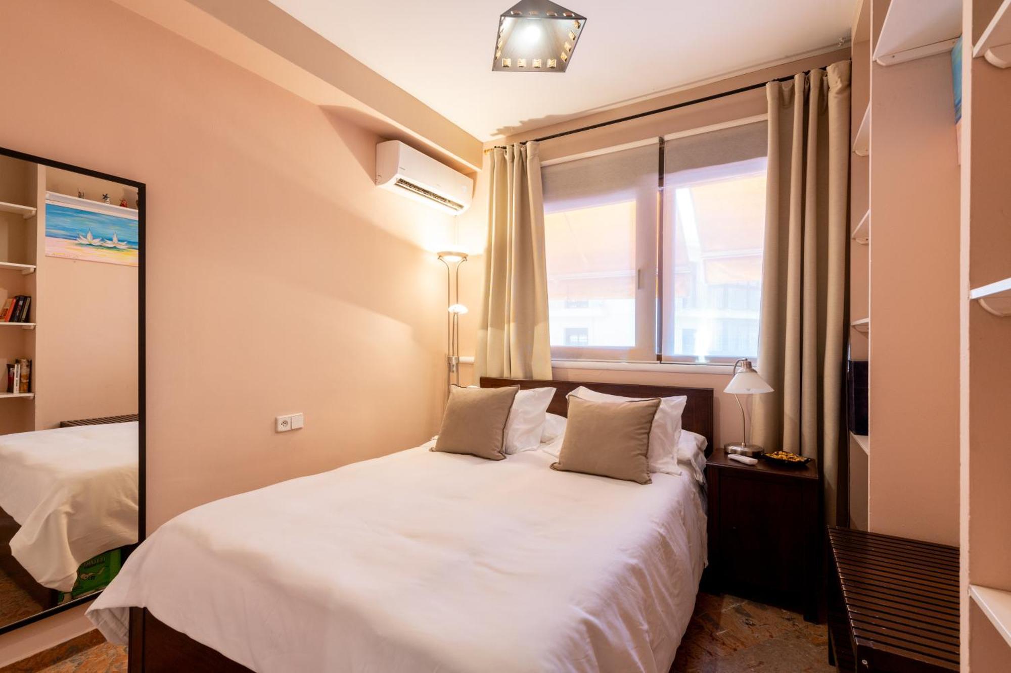 Penthouse!!! Center Of Seville!!! 2 Bedroom + 2 Bath!!! *