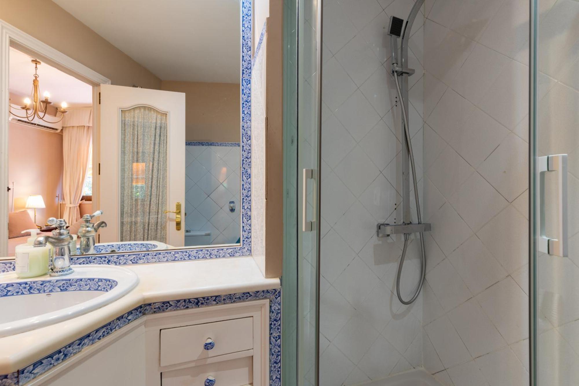 Apartment Penthouse!!! Center Of Seville!!! 2 Bedroom + 2 Bath!!! *