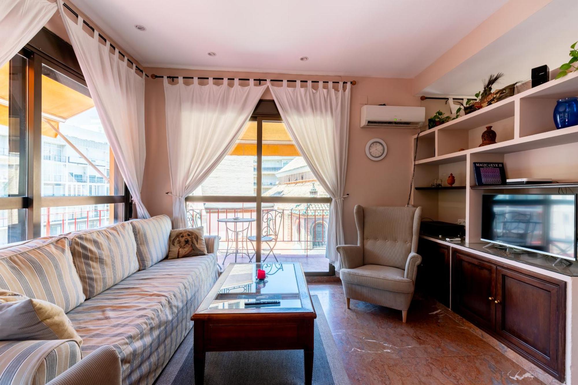 Penthouse!!! Center Of Seville!!! 2 Bedroom + 2 Bath!!!