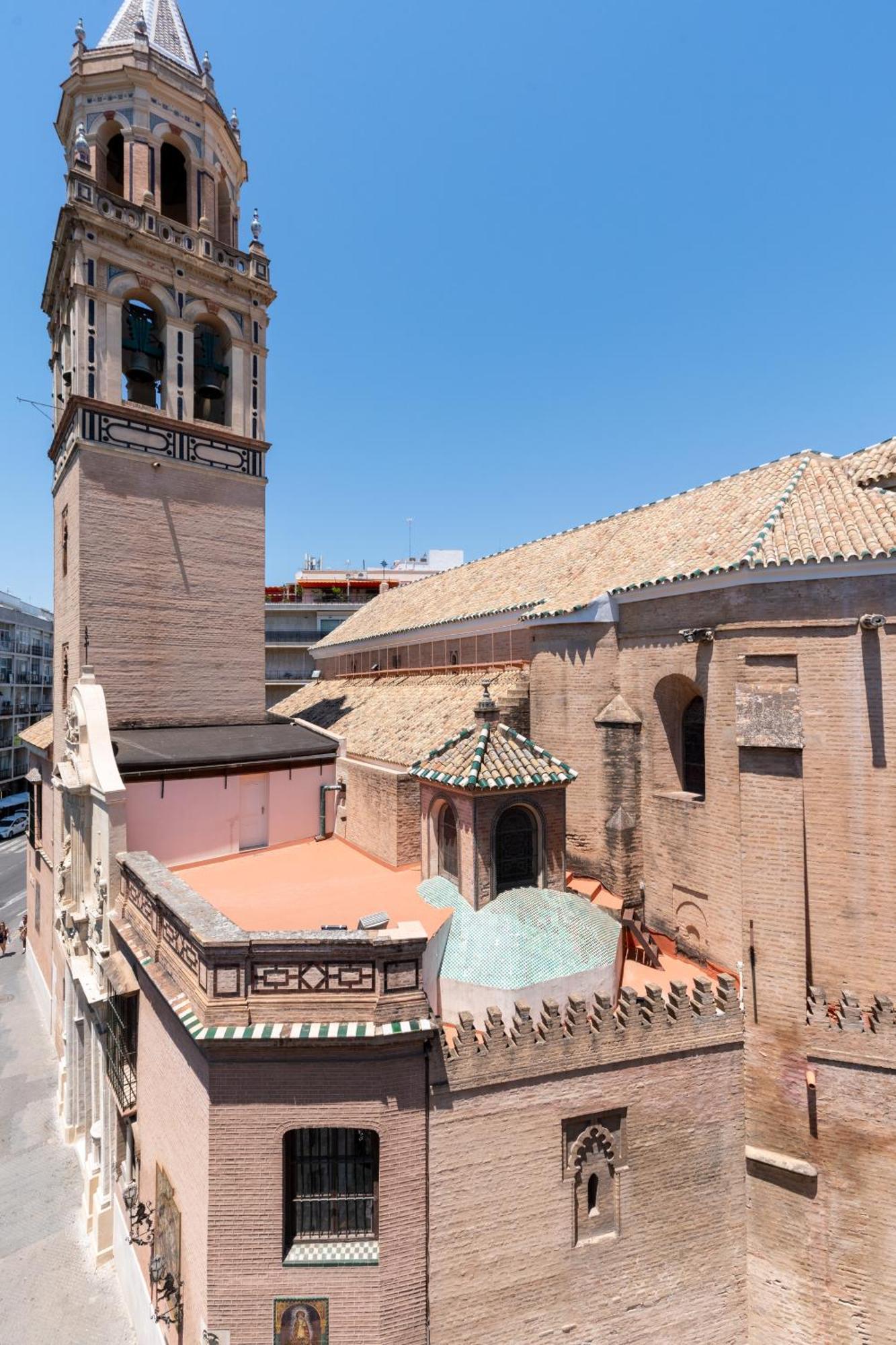 Penthouse!!! Center Of Seville!!! 2 Bedroom + 2 Bath!!! *