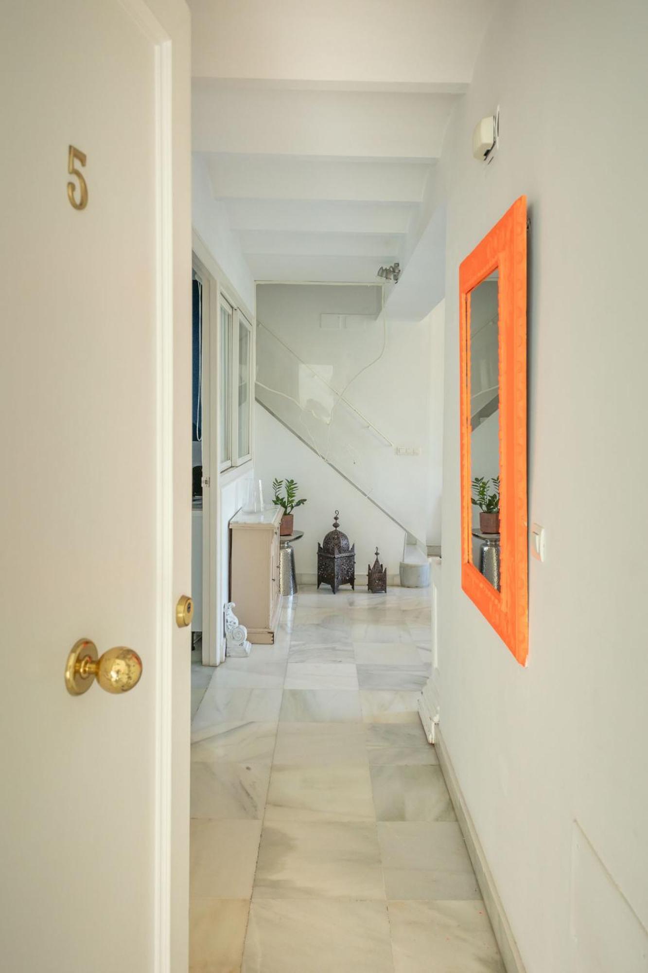 Charming 2 Bedroom Boutique Triplex With Private Terrace At Center By Ocityzen *